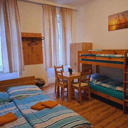 Astoria Central Appartement 10 Minutes To Downtown Vienna Exterior photo