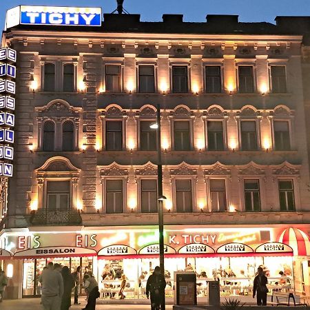 Astoria Central Appartement 10 Minutes To Downtown Vienna Exterior photo