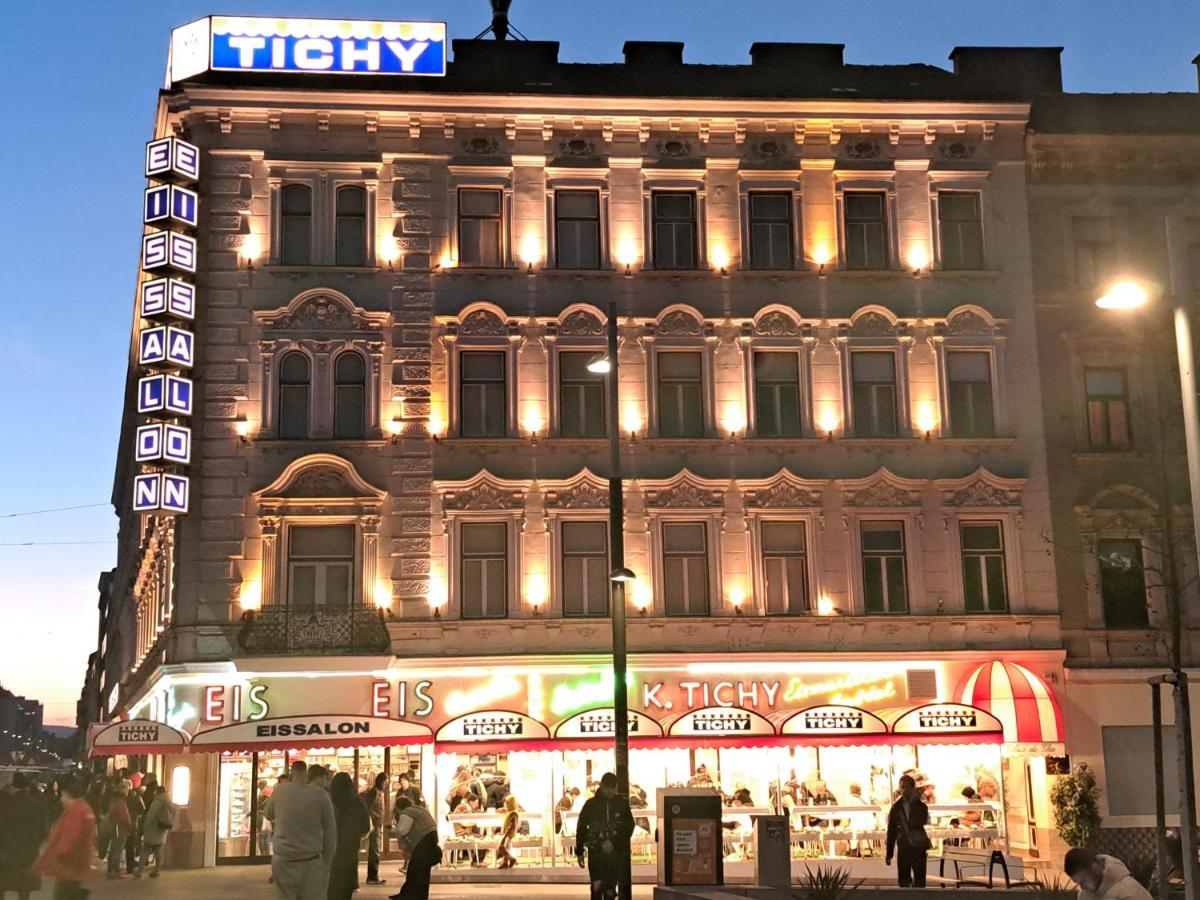 Astoria Central Appartement 10 Minutes To Downtown Vienna Exterior photo